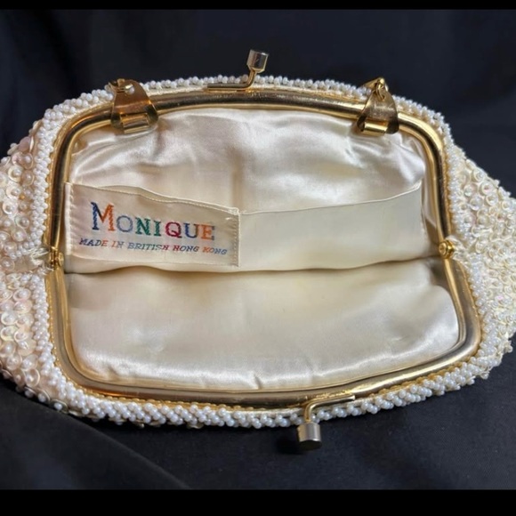 Vintage cream beaded purse - Picture 3 of 6